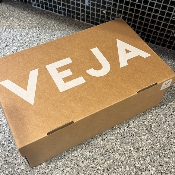 VEJA Rio Branco Alveomesh Sneakers New With Box Size 41 EU / size 8 US - Picture 10 of 10